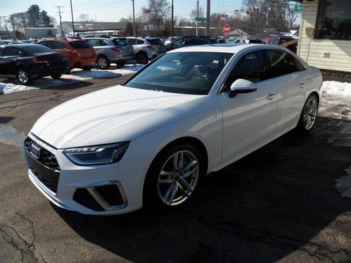 2023 Audi A4 45 S line Premium Plus