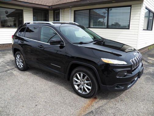 Diamond Black Crystal Pearlcoat 2018 Jeep Cherokee Limited