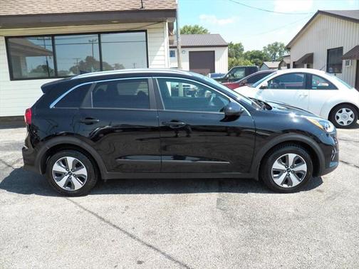 2022 Kia Niro LX