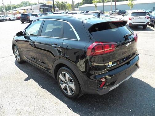 2022 Kia Niro LX