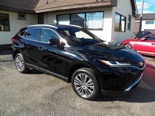 2022 Toyota Venza XLE