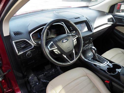 Red 2017 Ford Edge SEL