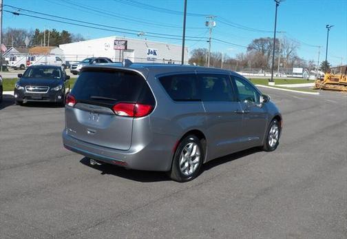 2019 Chrysler Pacifica Touring Plus