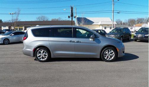 2019 Chrysler Pacifica Touring Plus