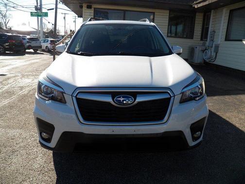 Crystal White Pearl 2020 Subaru Forester Premium