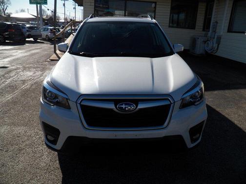 Crystal White Pearl 2020 Subaru Forester Premium