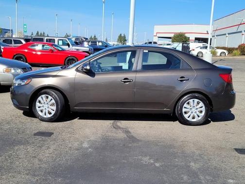 Photo 5 of 45 of 2010 Kia Forte EX