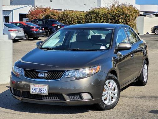 Photo 2 of 45 of 2010 Kia Forte EX