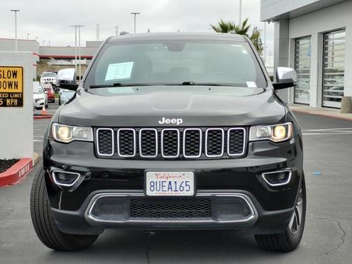 Photo 3 of 45 of 2021 Jeep Grand Cherokee Limited