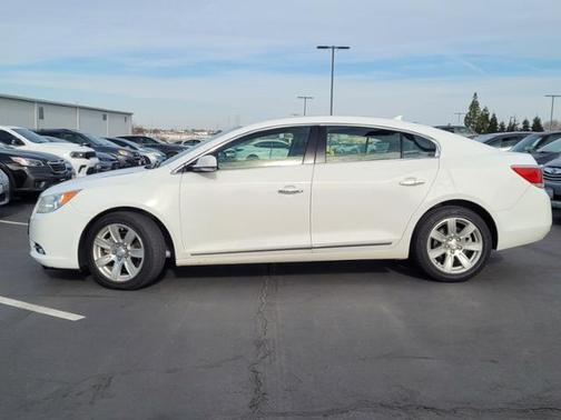 Photo 5 of 21 of 2013 Buick LaCrosse Leather