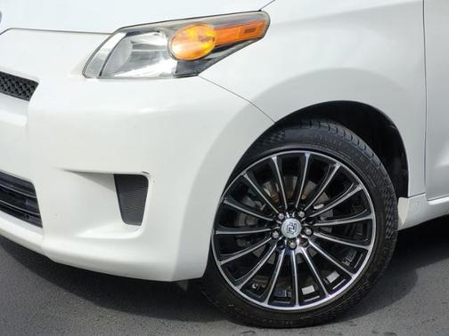 Photo 4 of 45 of 2014 Scion xD Base