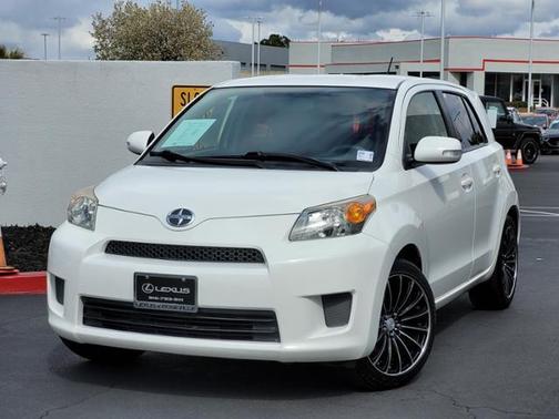 Photo 2 of 45 of 2014 Scion xD Base