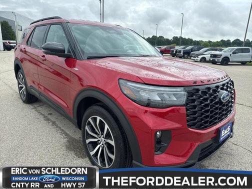 2025 Ford Explorer ST-Line