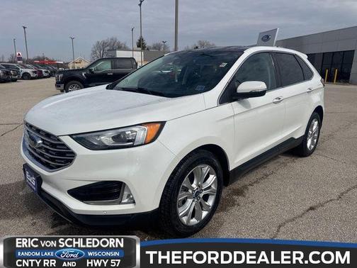 White 2022 Ford Edge Titanium