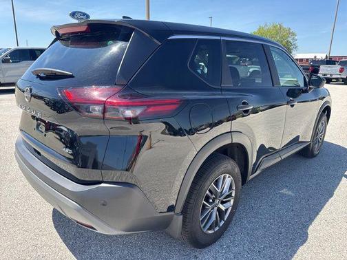 Super Black 2023 Nissan Rogue S
