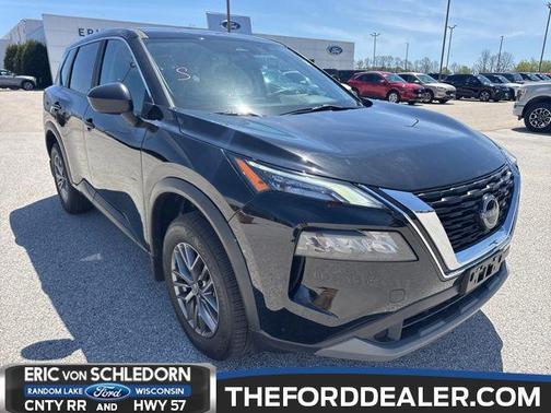 Super Black 2023 Nissan Rogue S