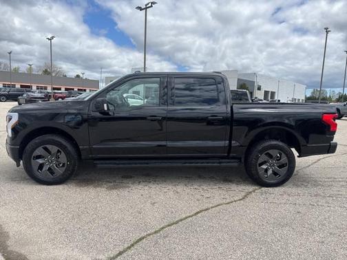 2025 Ford F-150 Lightning Flash