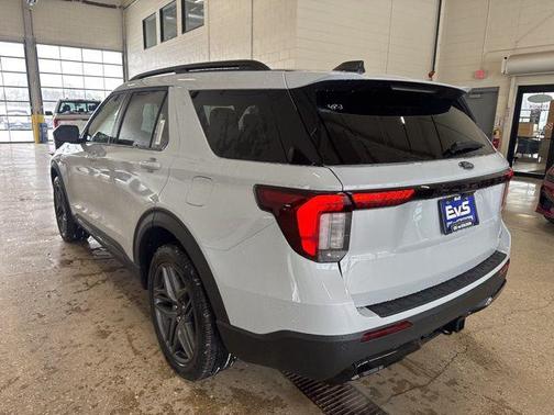 SPACE WHITE METALLIC 2026 Ford Explorer ST-Line