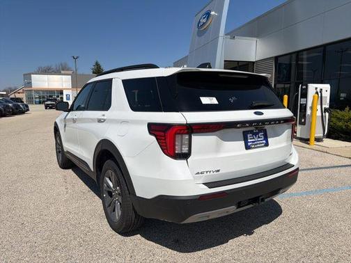 Star White Metallic Tri-Coat 2026 Ford Explorer Active