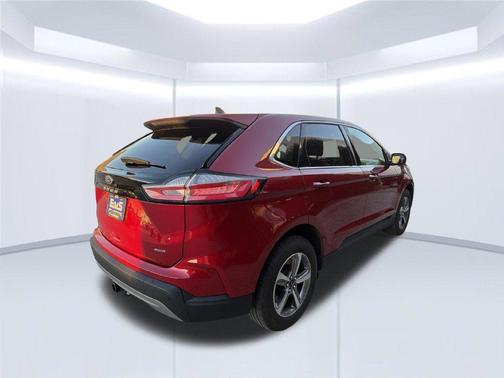 Rapid Red Metallic Tinted Clearcoat 2024 Ford Edge SEL