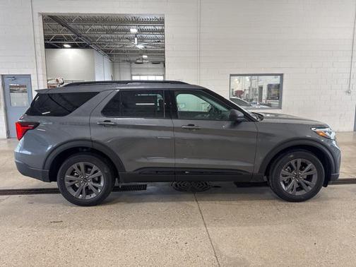 Carbonized Gray Metallic 2026 Ford Explorer Active