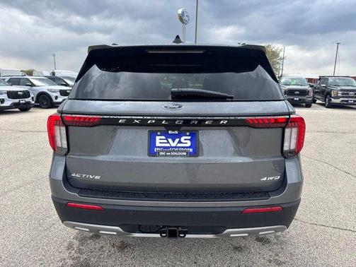 Carbonized Gray Metallic 2026 Ford Explorer Active