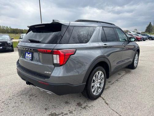 Carbonized Gray Metallic 2026 Ford Explorer Active