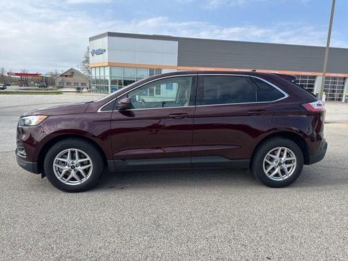 BURGUNDY VELVET MET TINT CC 2024 Ford Edge SEL
