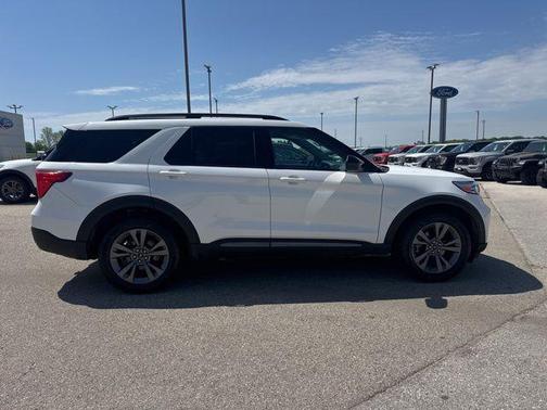 STAR WHITE MET TRI-COAT 2022 Ford Explorer XLT