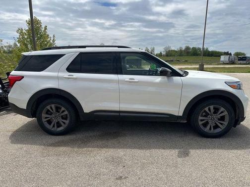 STAR WHITE MET TRI-COAT 2022 Ford Explorer XLT
