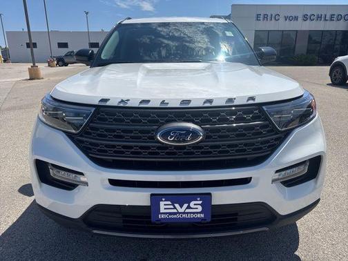 STAR WHITE MET TRI-COAT 2022 Ford Explorer XLT