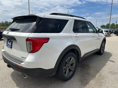 STAR WHITE MET TRI-COAT 2022 Ford Explorer XLT