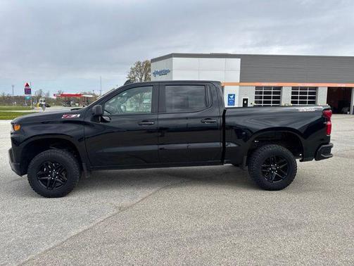 Black 2021 Chevrolet Silverado 1500 Custom Trail Boss