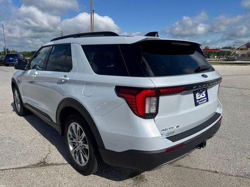 SPACE WHITE METALLIC 2026 Ford Explorer Active