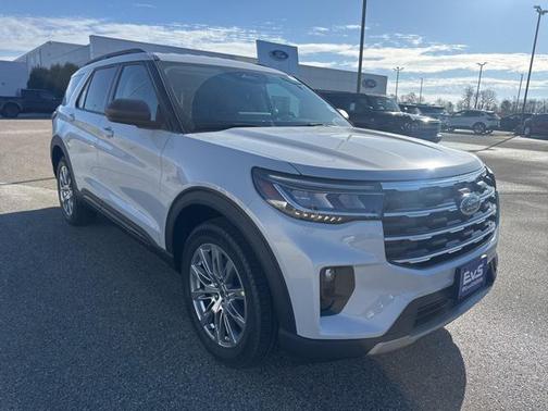 SPACE WHITE METALLIC 2026 Ford Explorer Active