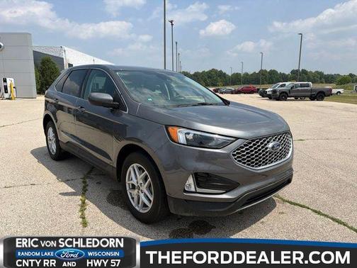 Carbonized Gray Metallic 2024 Ford Edge SEL