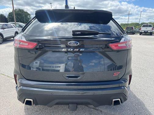2024 Ford Edge ST
