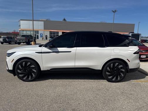 2024 Lincoln Nautilus Reserve