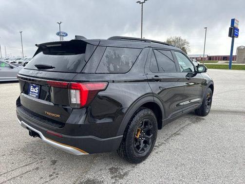 Agate Black Metallic 2026 Ford Explorer Tremor