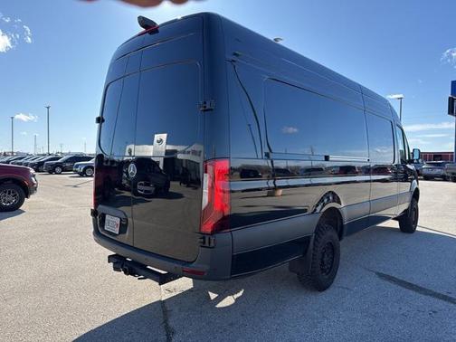 2025 Mercedes-Benz Sprinter 2500 Cargo 170 WB