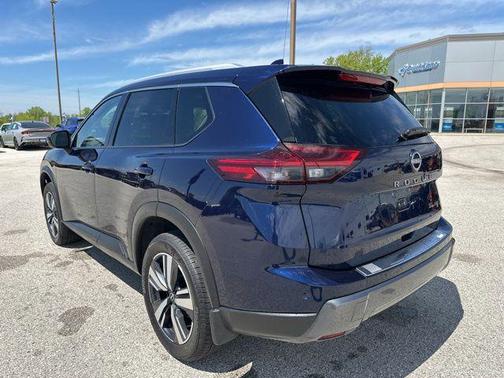 Deep Ocean Blue Pearl 2025 Nissan Rogue SL
