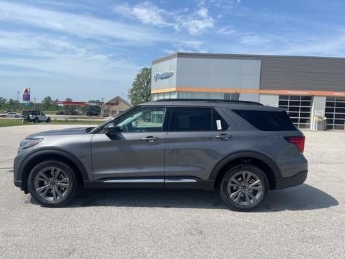 2025 Ford Explorer Active