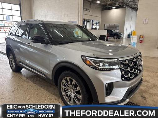 2025 Ford Explorer Platinum