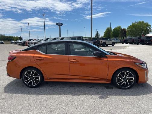 Monarch Orange Metallic/Super Black 2025 Nissan Sentra SR