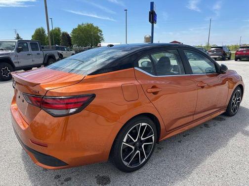 Monarch Orange Metallic/Super Black 2025 Nissan Sentra SR