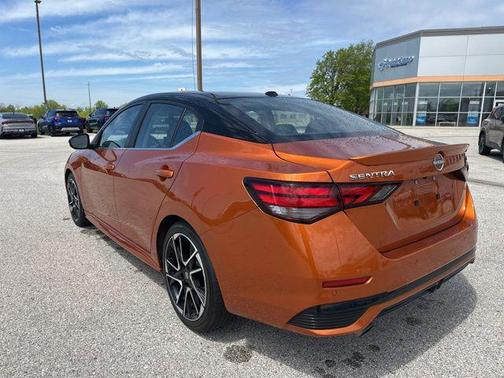 Monarch Orange Metallic/Super Black 2025 Nissan Sentra SR