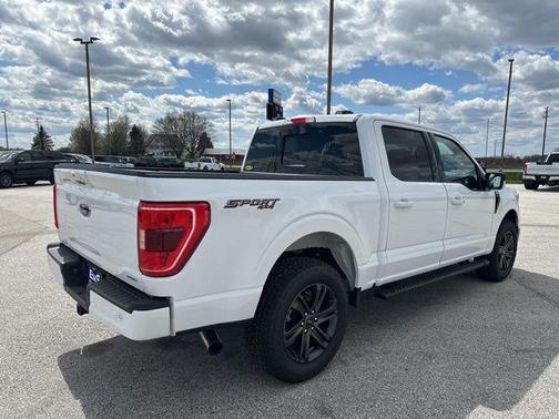 OXFORD WHITE 2022 Ford F-150 XLT
