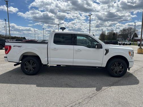 OXFORD WHITE 2022 Ford F-150 XLT
