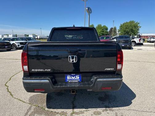 Crystal Black Pearl 2018 Honda Ridgeline RTL