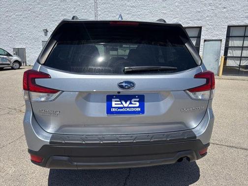 Ice Silver Metallic 2020 Subaru Forester Premium